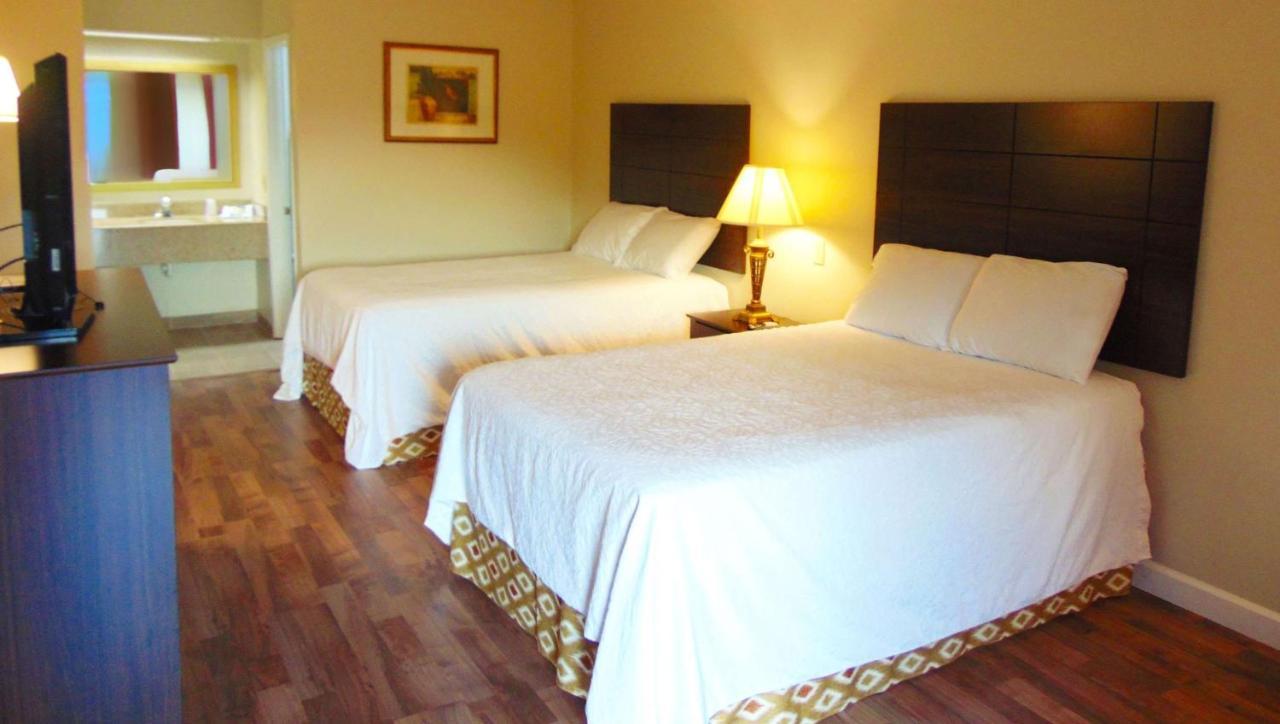 Days Inn & Suites By Wyndham Brewton Εξωτερικό φωτογραφία
