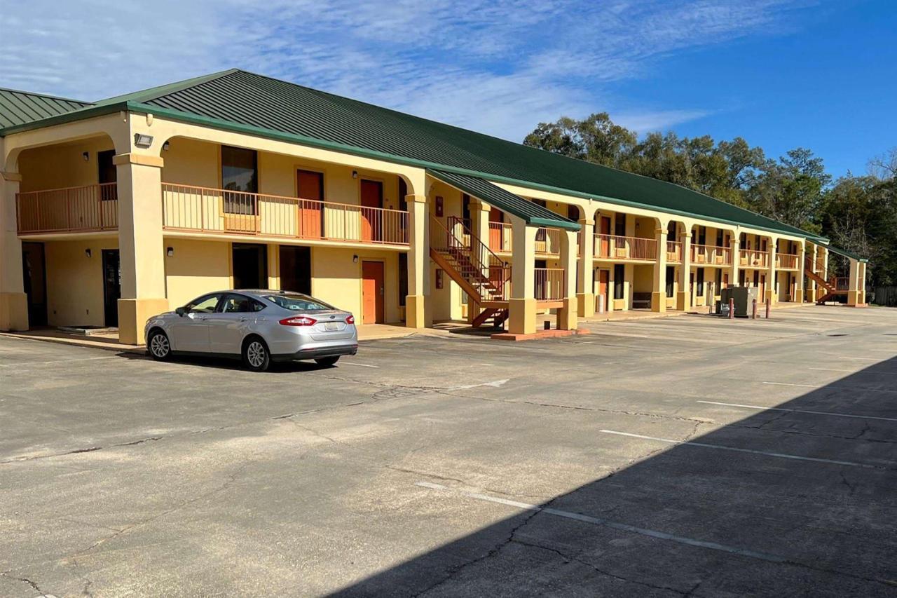 Days Inn & Suites By Wyndham Brewton Εξωτερικό φωτογραφία