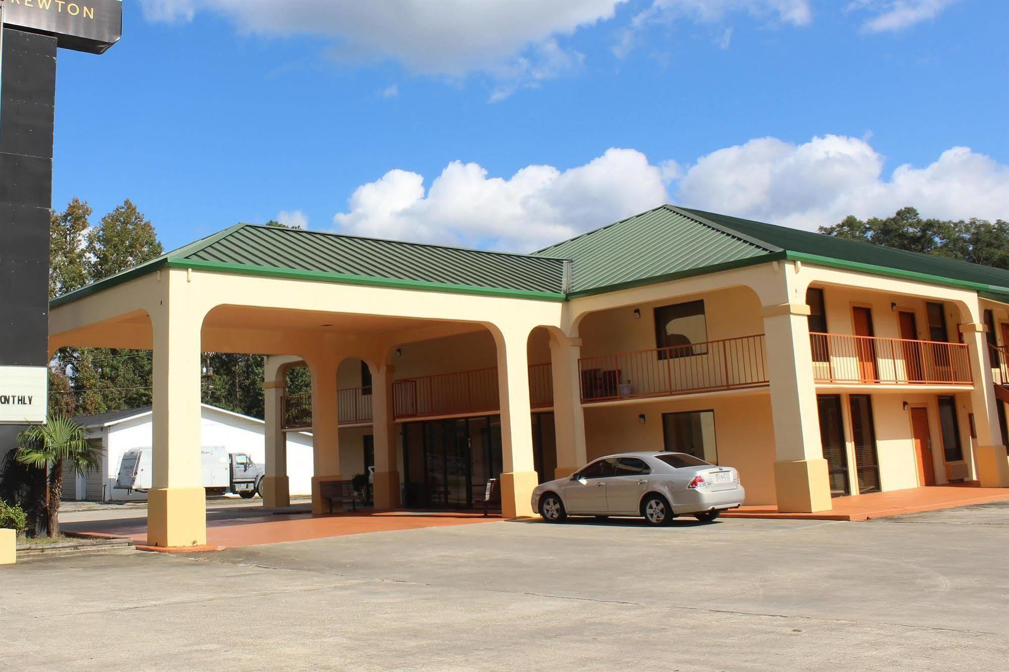 Days Inn & Suites By Wyndham Brewton Εξωτερικό φωτογραφία