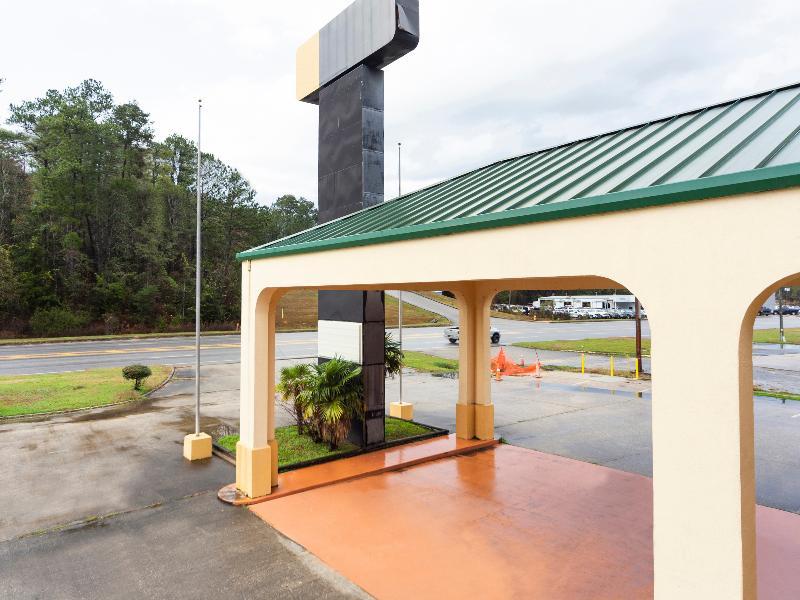 Days Inn & Suites By Wyndham Brewton Εξωτερικό φωτογραφία