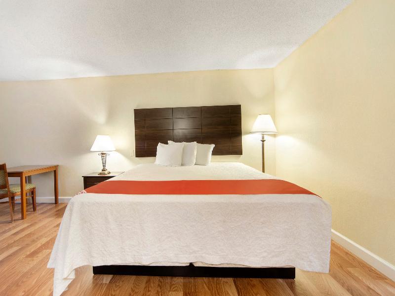 Days Inn & Suites By Wyndham Brewton Εξωτερικό φωτογραφία