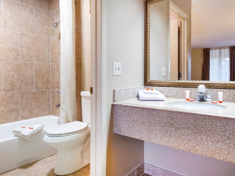 Days Inn & Suites By Wyndham Brewton Εξωτερικό φωτογραφία
